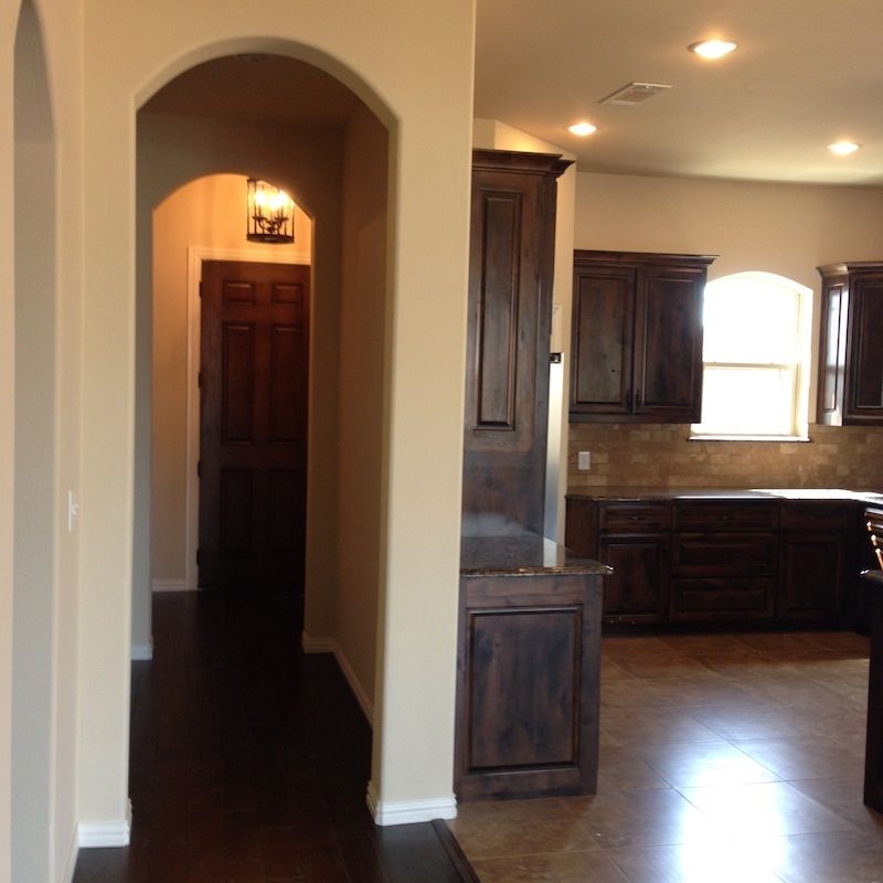 Arched entryway to the kitchen