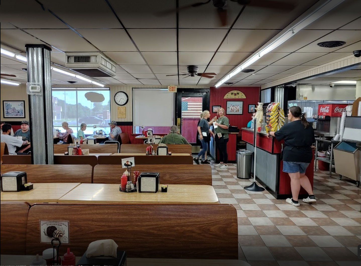 My Place Bar-B-Que West interior