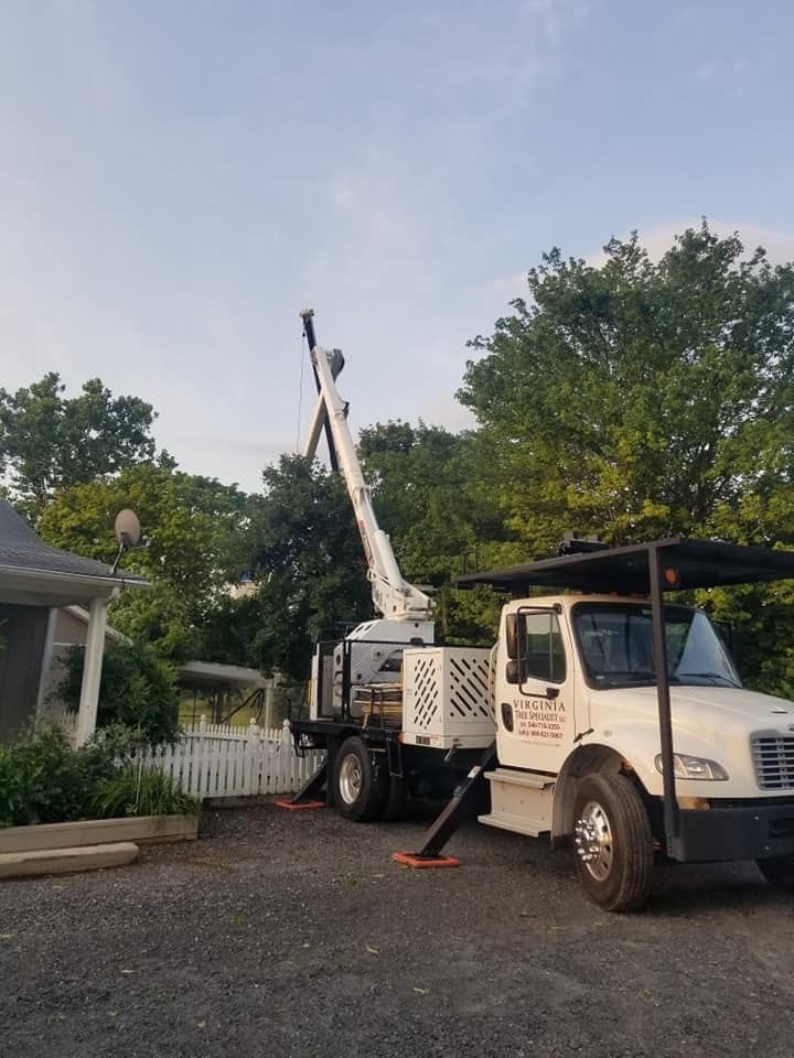 Bucket truck