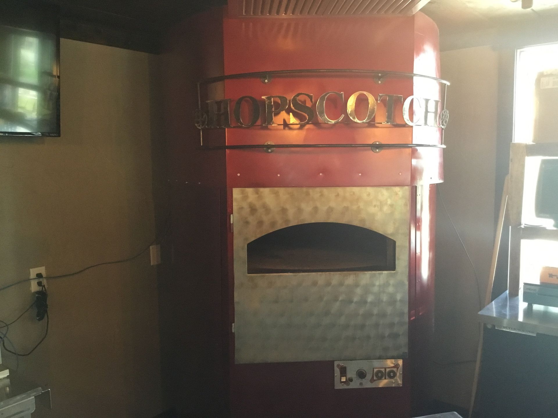 Hopscotch Brick Oven & Taproom Gallery Traverse City, MI