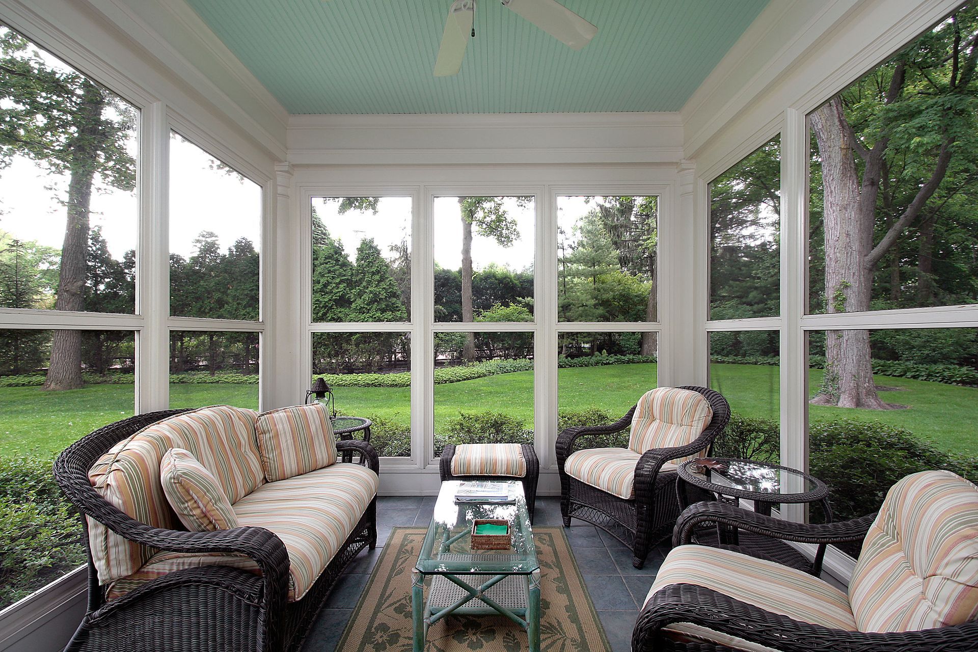 screened room