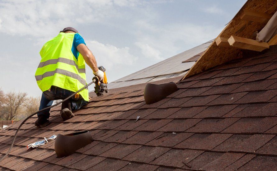 Roof repair contractor