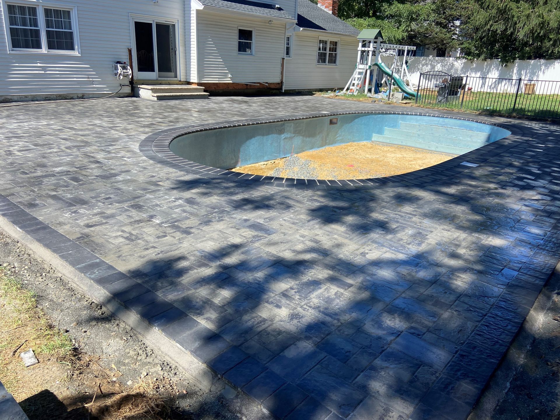 Concrete-pool-deck