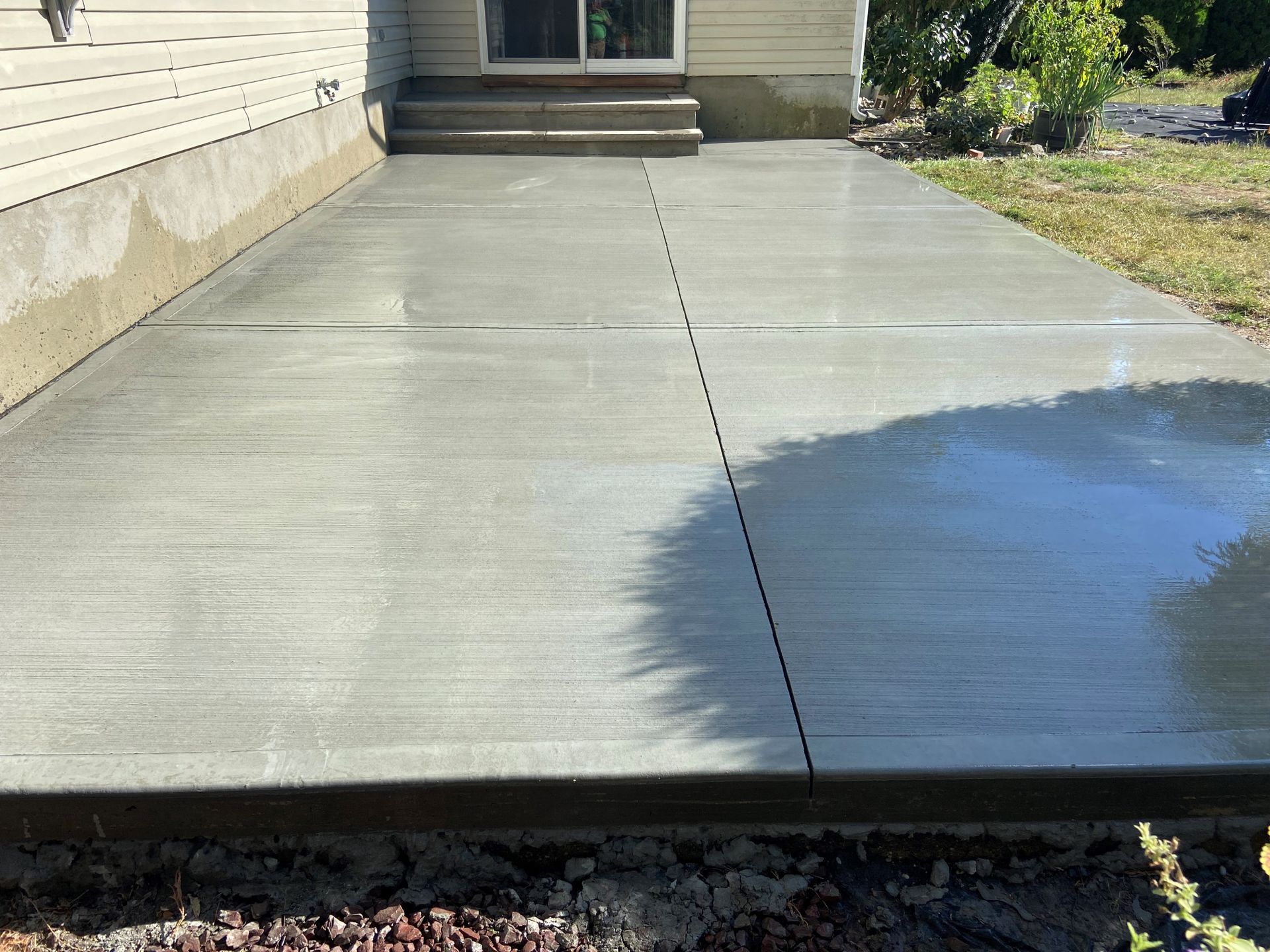 Gray-Back-patio-Concrete