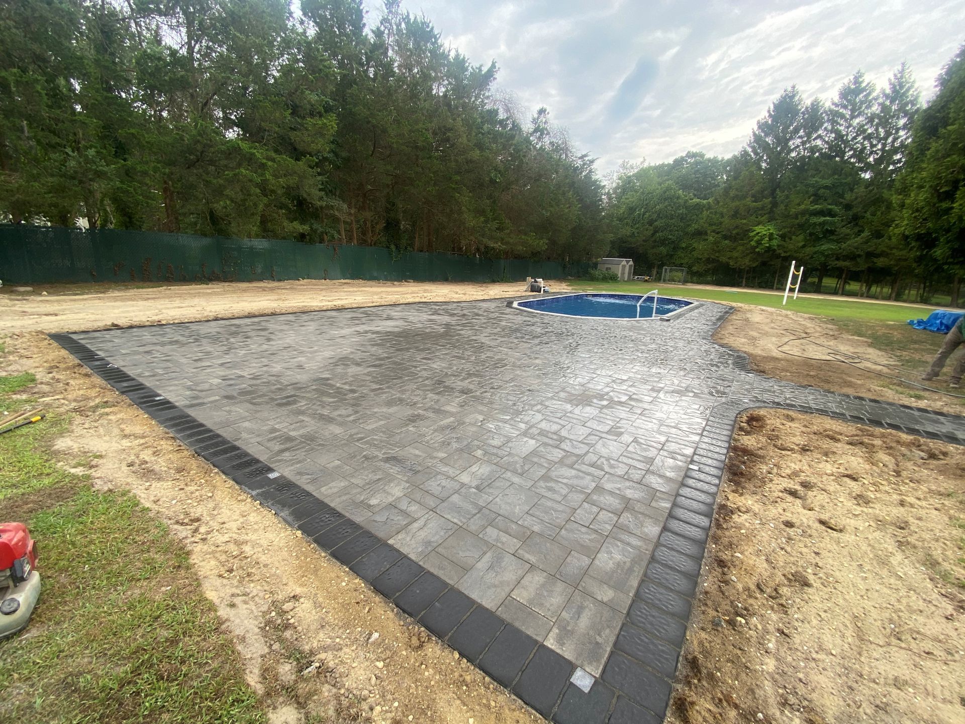 Concrete-pool-deck