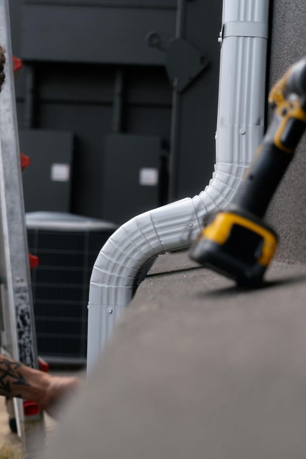 flow-down-stream-seamless-guttering