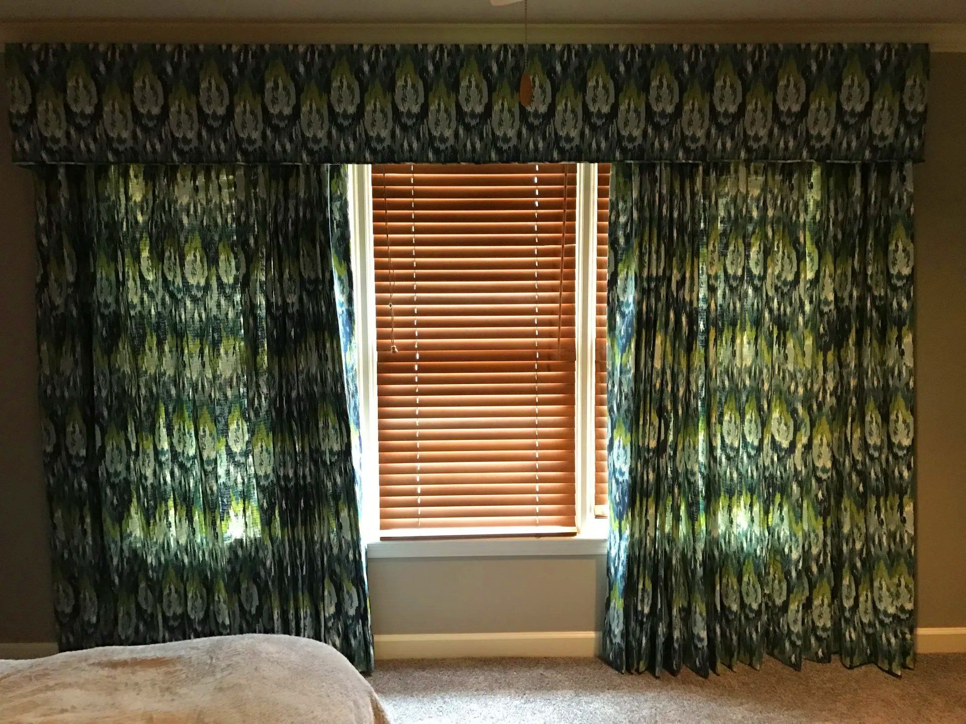 Window blinds and shutters