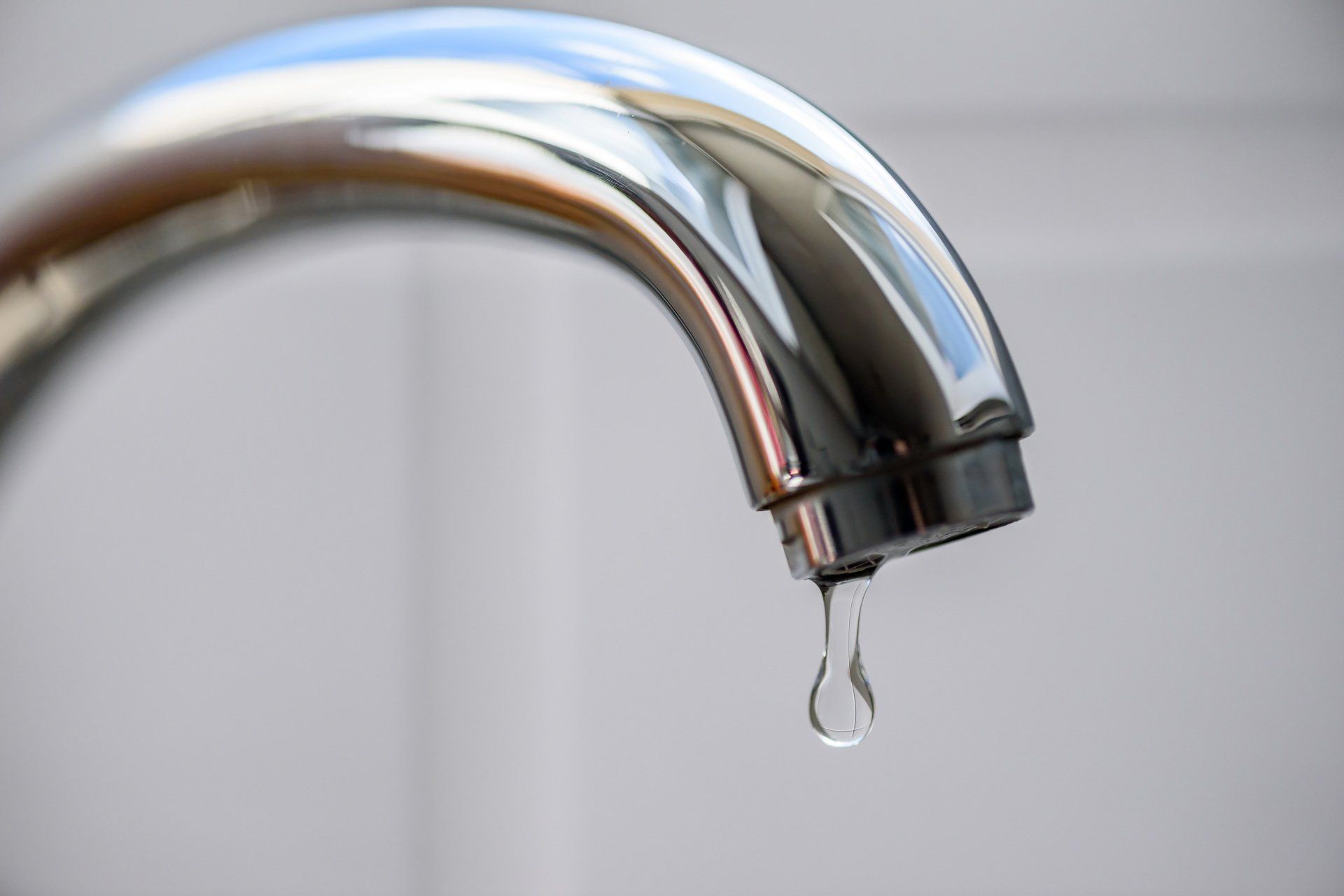 Leaky faucet repair plumber waterloo auburn indiana