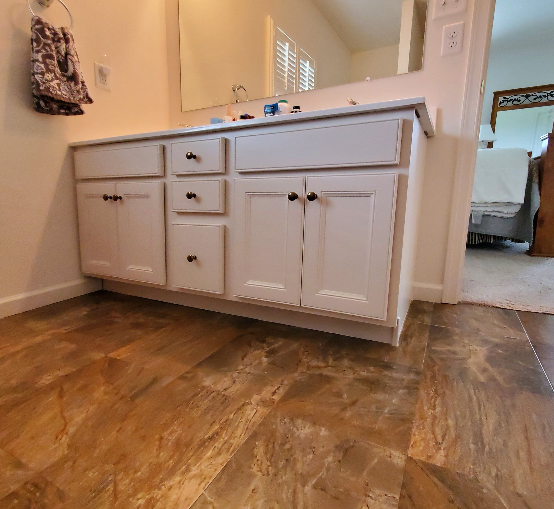 Cabinet refinishing services