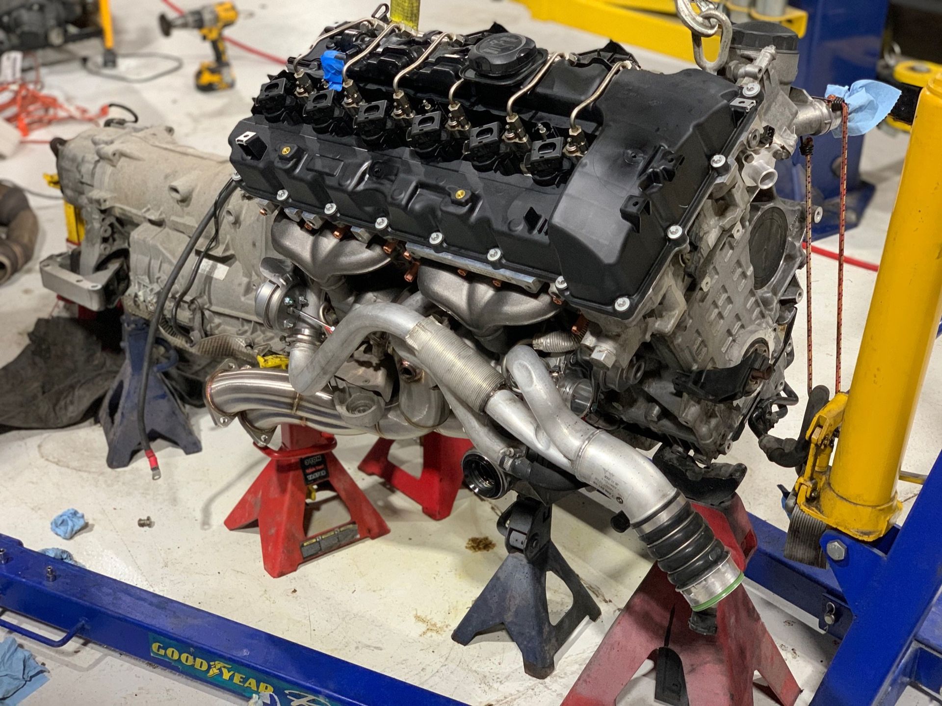 a car engine is sitting on top of a table 