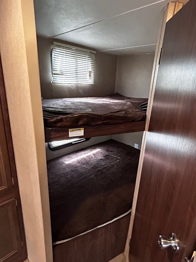 Jay's RV RV Roof Repair Warrenton, MO