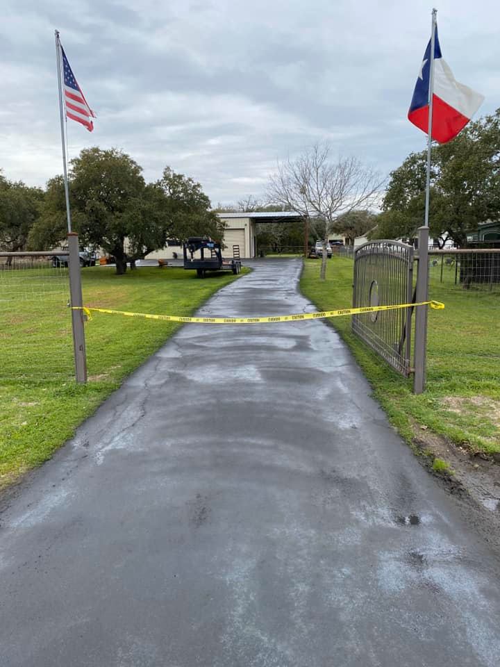 Sealcoating and dust control services