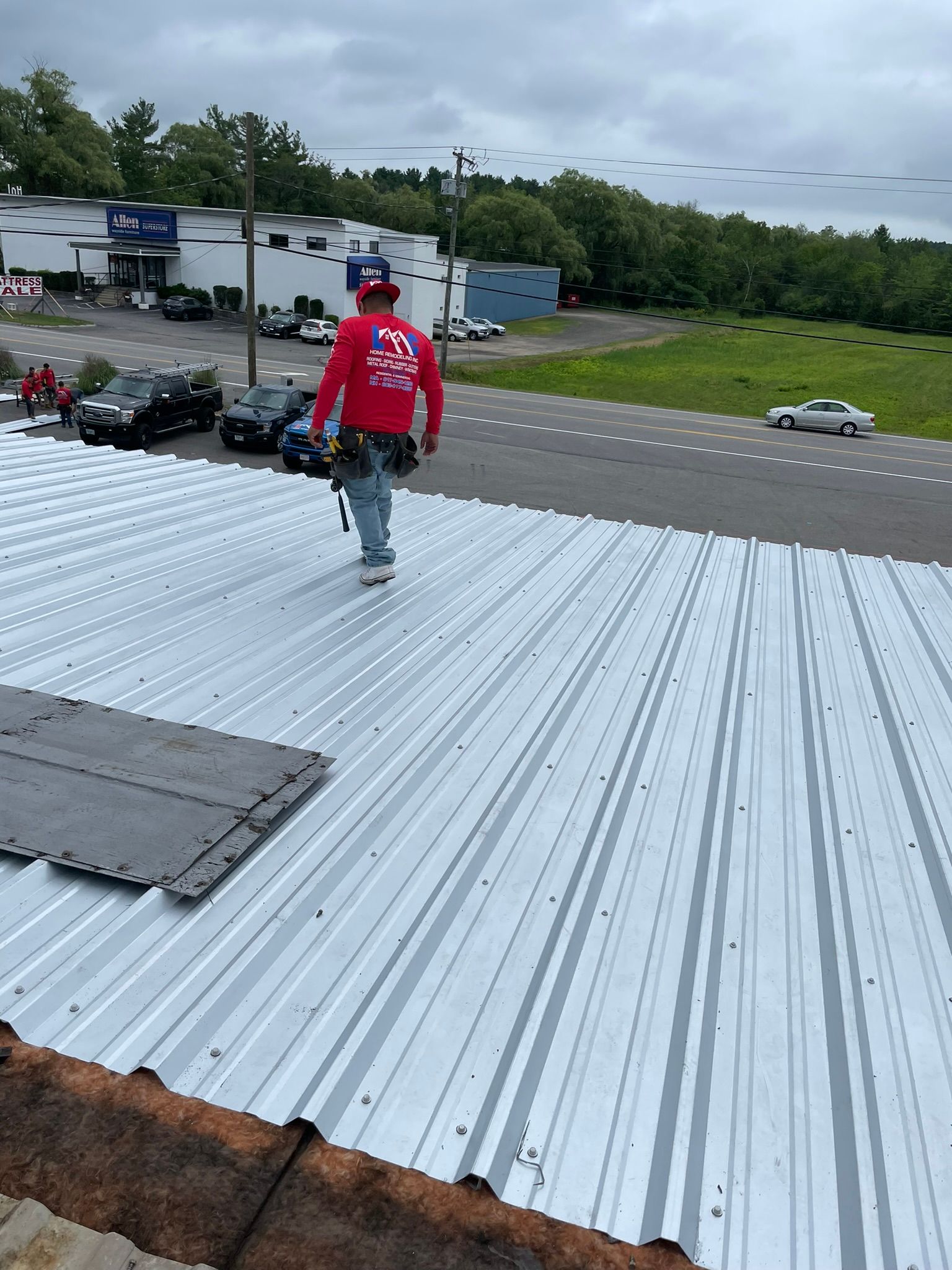 Commercial roofing project