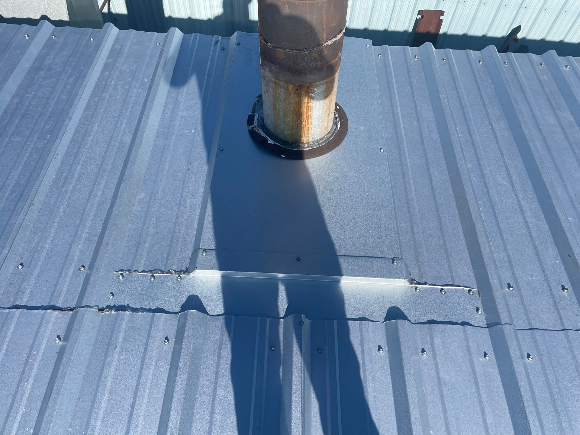 Commercial roof air vent