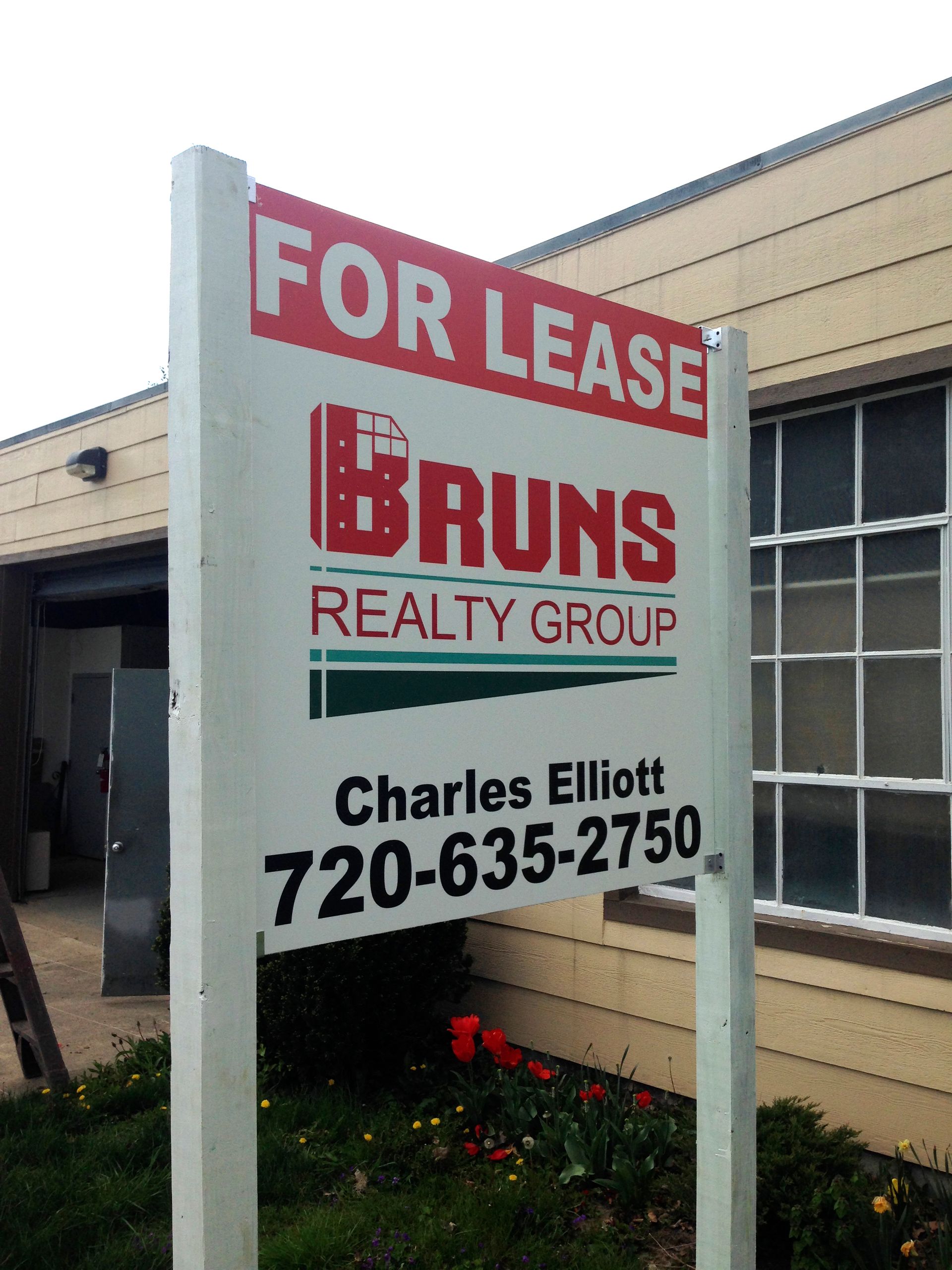 Real estate sign: 