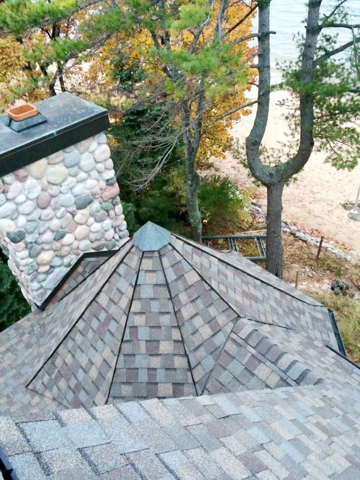 Roof shingle