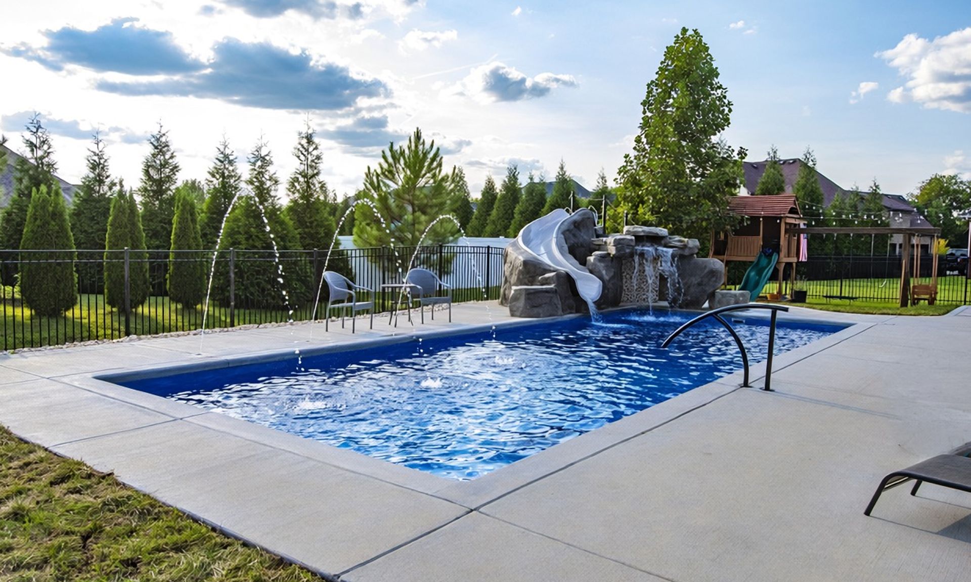 holiday-pools-of-the-ozarks