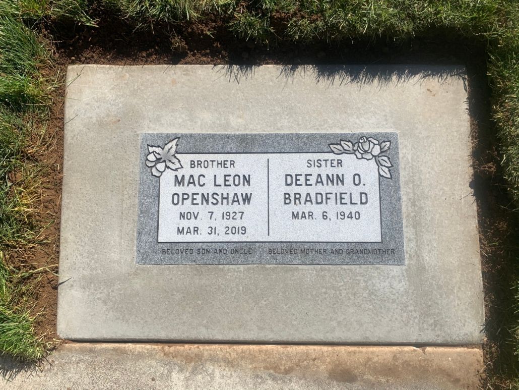 Grave marker for Mac Leon Openshaw and DeeAnn D. Bradfield