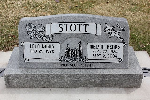 Gravestone of Lela Davis Stott and Melvin Henry Stott. Dates of birth/death and 