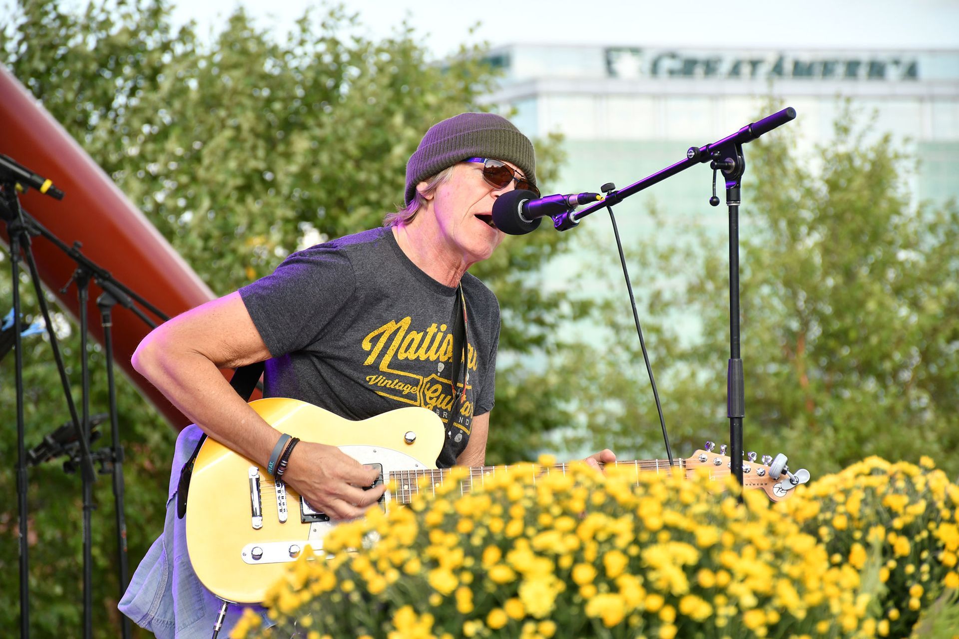 Band acoustic guitarist