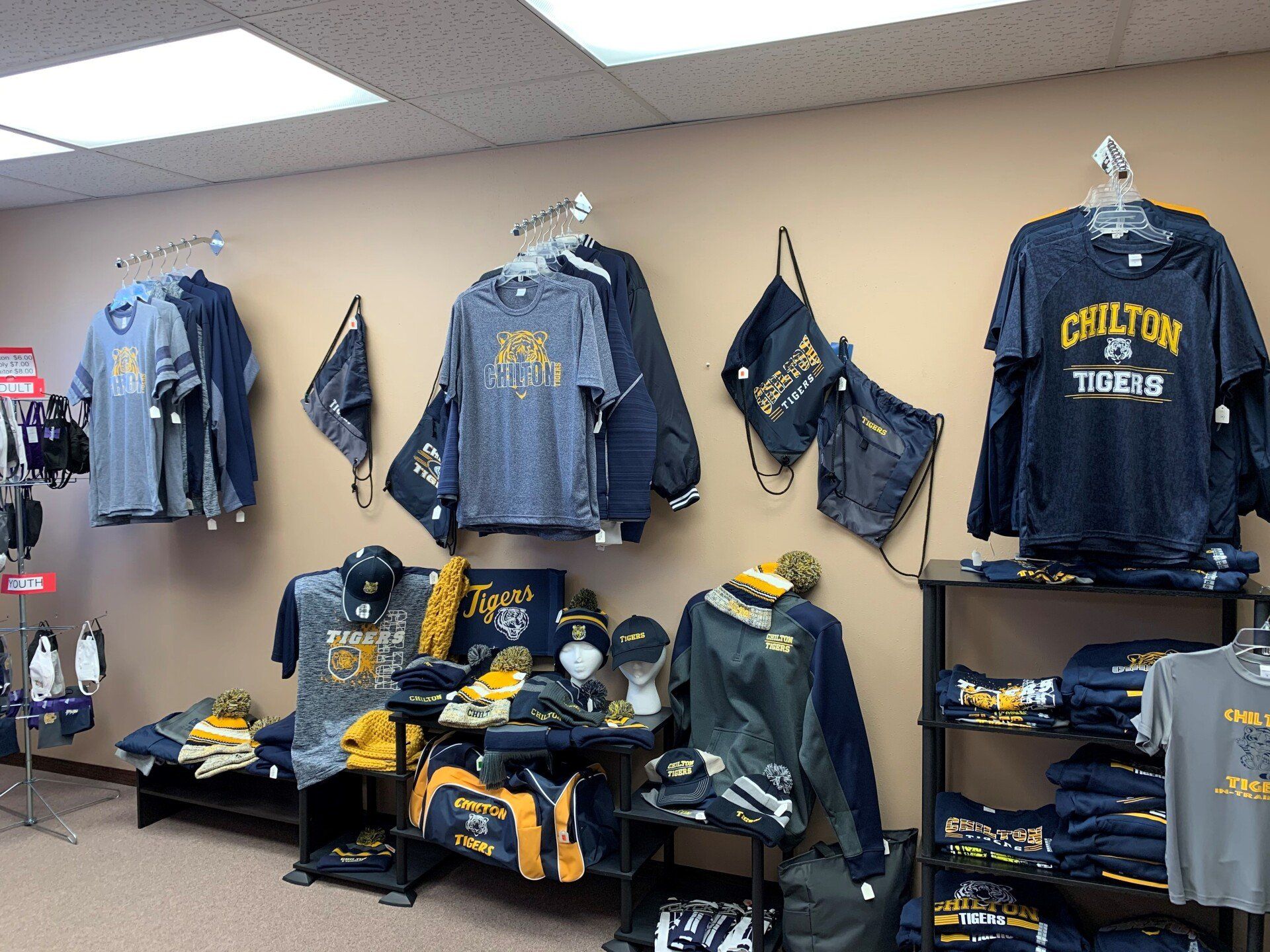 Mae Rylie's LLC Screen Printing and Embroidery New Holstein