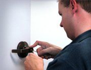 door lock repairing