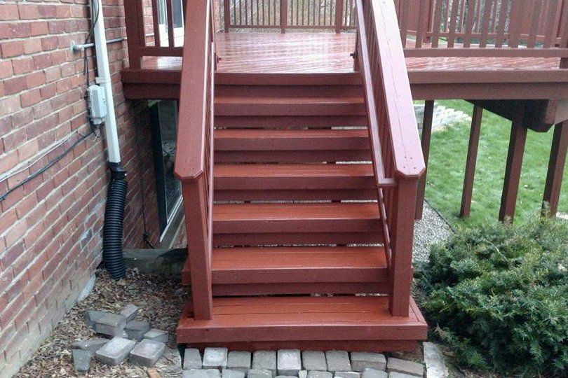 Deck stairs