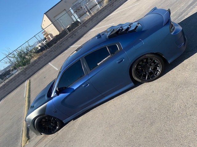 Auto customizing services