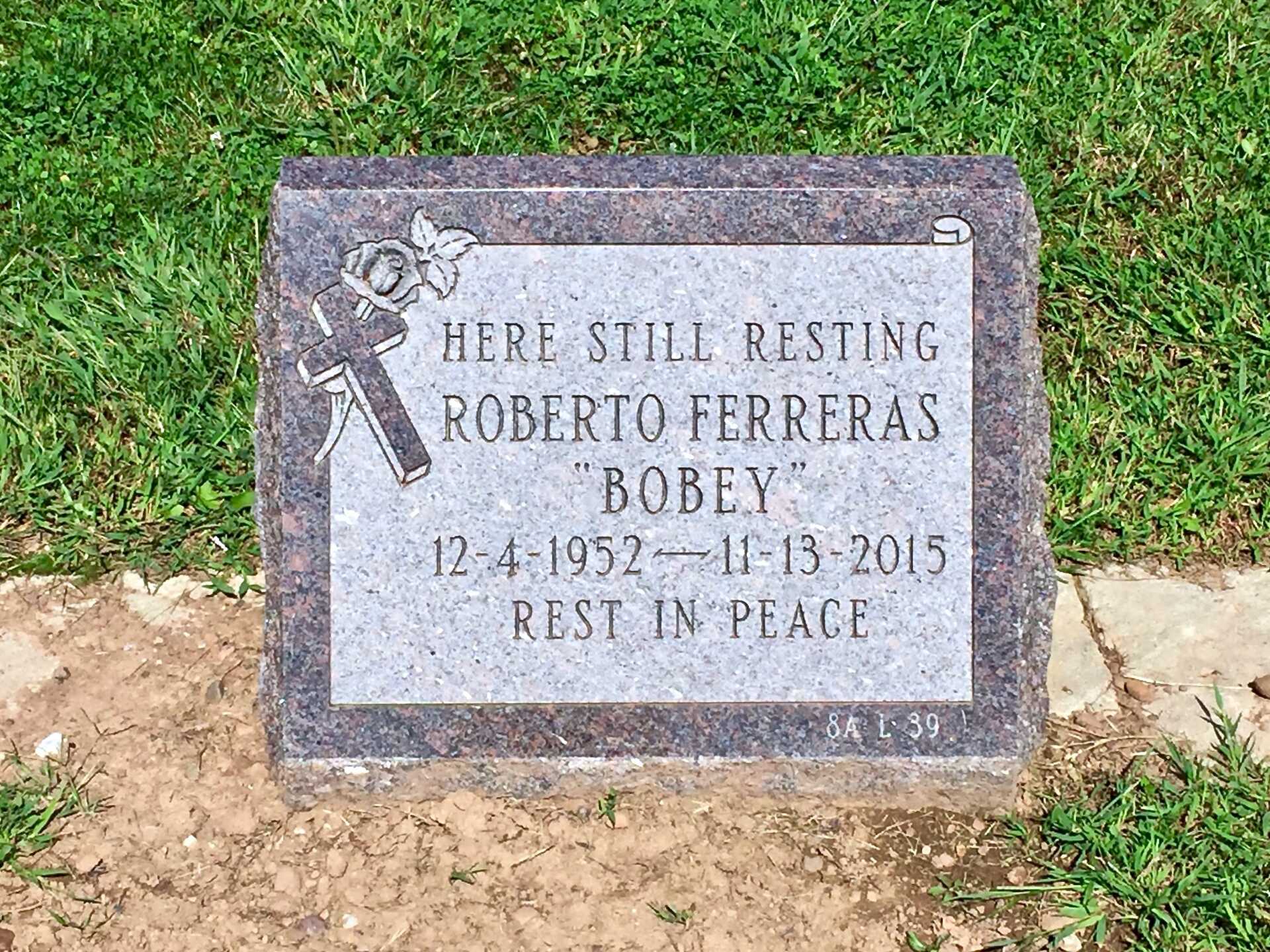 Slant-style monument