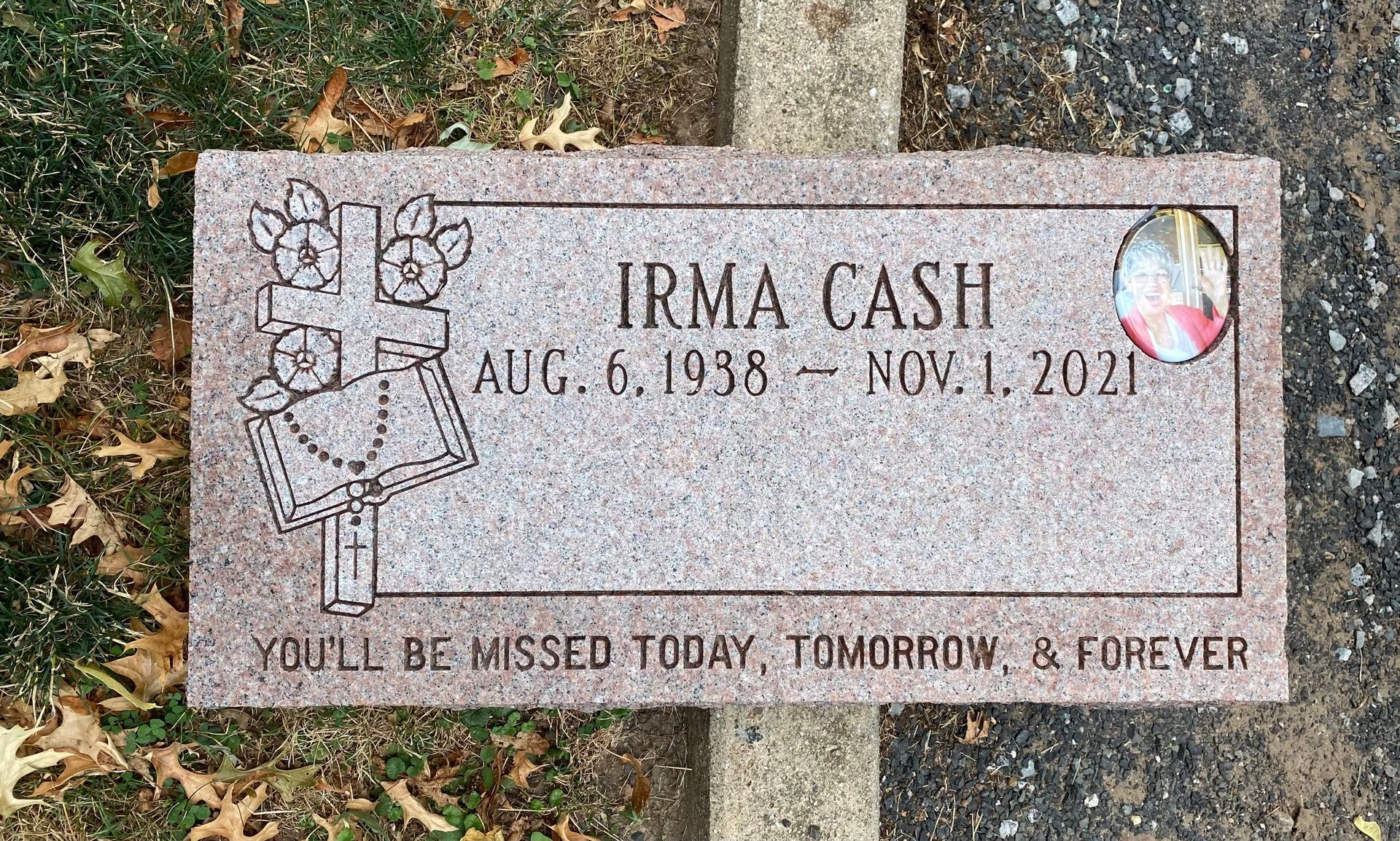 Irma Cash flat-style monument with cross and rosary design