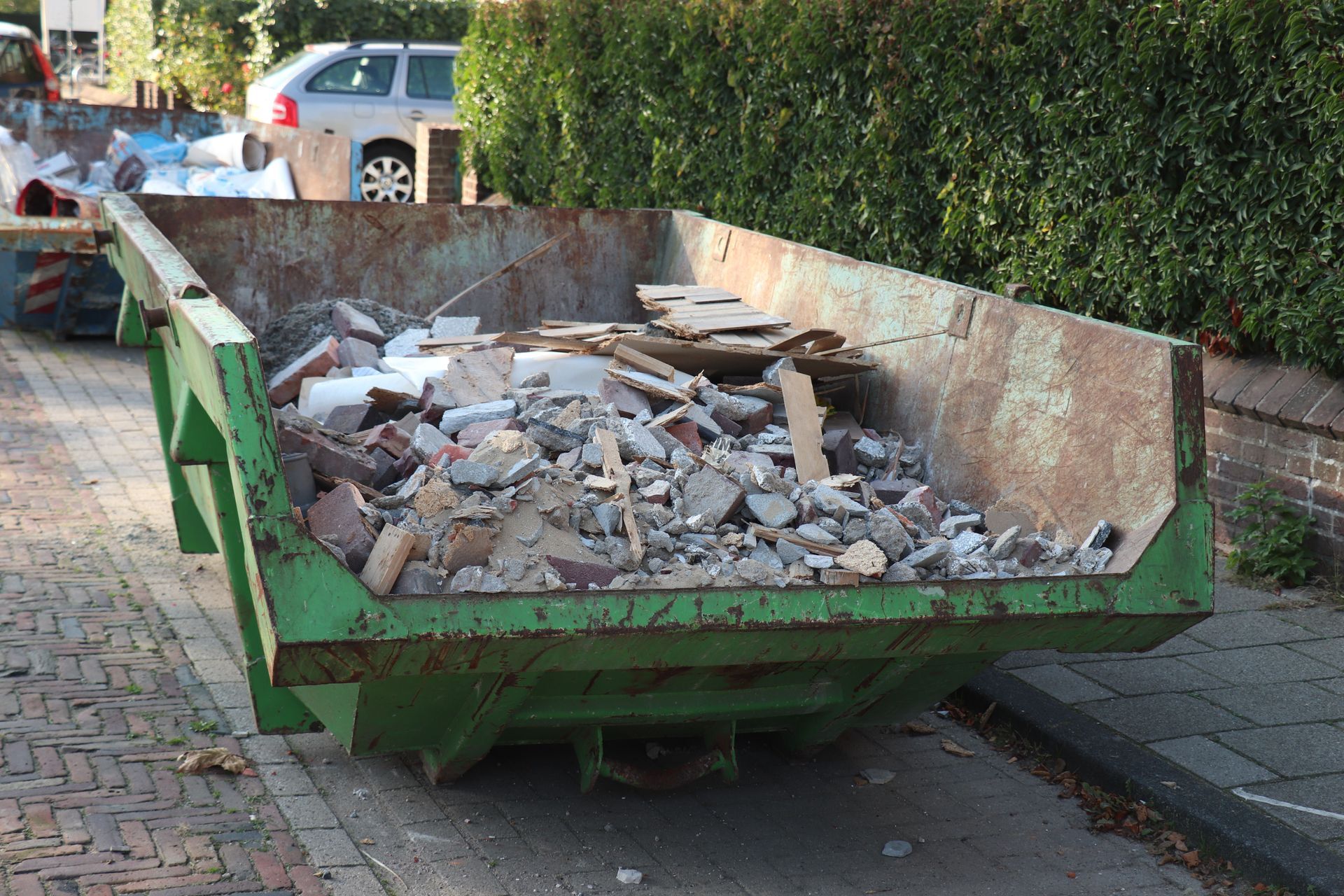 construction waste cleanup service