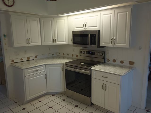 Kitchen Custom Cabinets