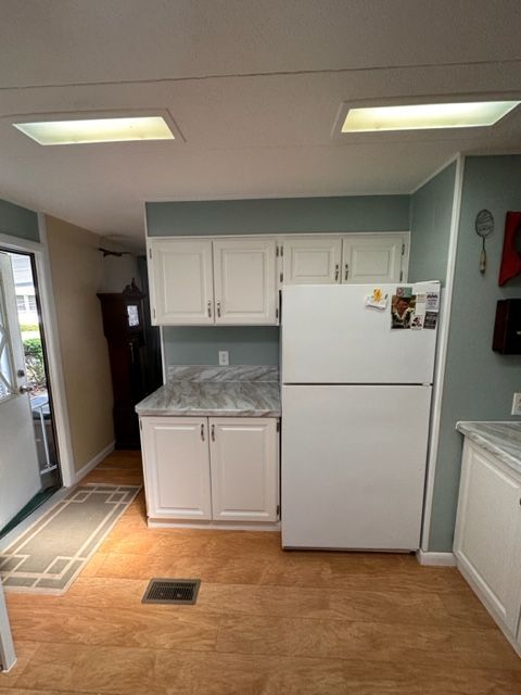 Kitchen Custom Cabinets