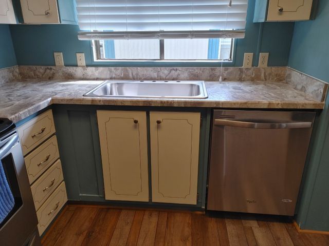 Kitchen Custom Cabinets