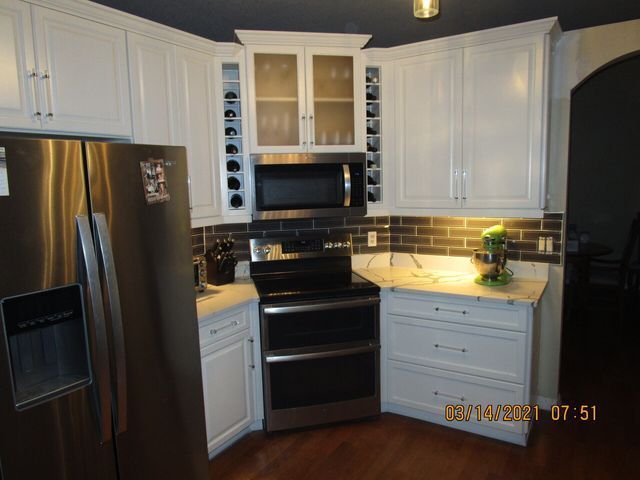 Kitchen Custom Cabinets