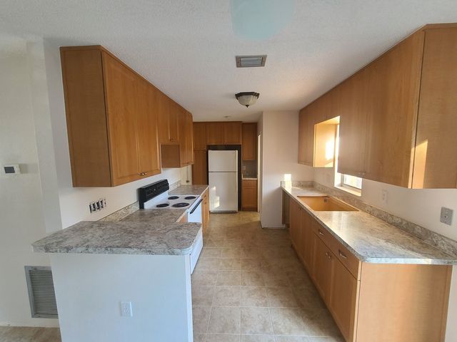 Kitchen Custom Cabinets