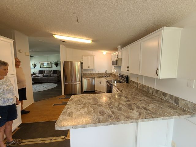 Kitchen Custom Cabinets