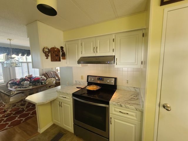 Kitchen Custom Cabinets