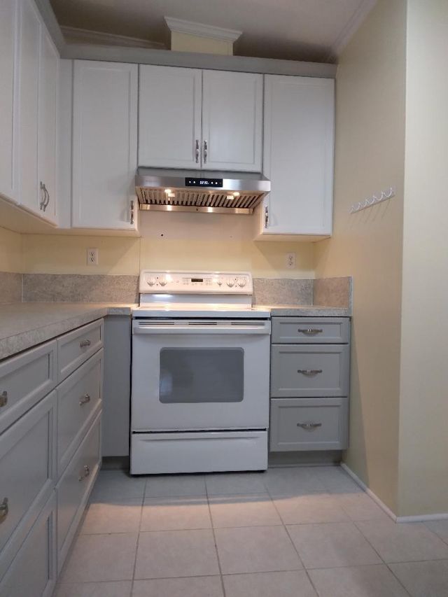 Kitchen Custom Cabinets