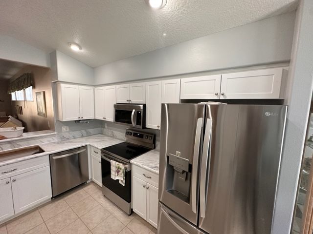 Kitchen Custom Cabinets