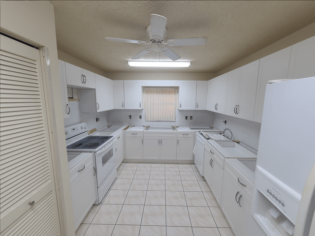 Kitchen Custom Cabinets