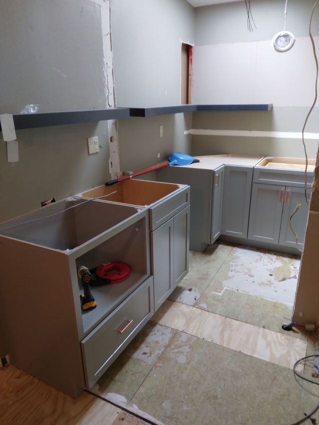 Kitchen Custom Cabinets