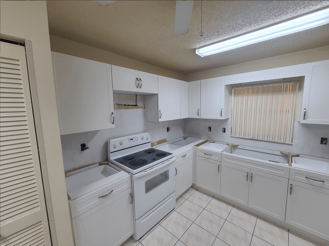 Kitchen Custom Cabinets