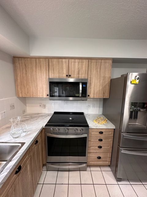 Kitchen Custom Cabinets