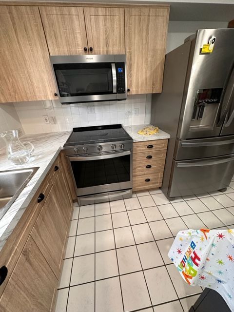 Kitchen Custom Cabinets