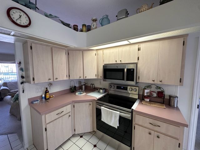 Kitchen Custom Cabinets