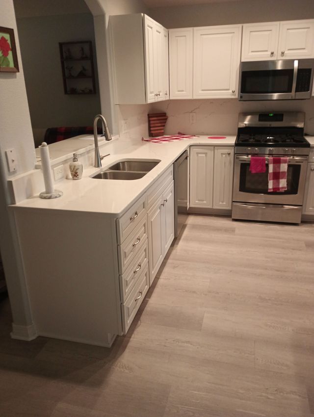 Kitchen Custom Cabinets