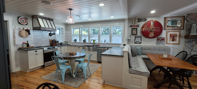 Kitchen Custom Cabinets