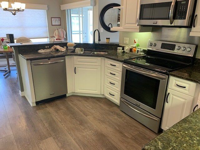 Kitchen Custom Cabinets