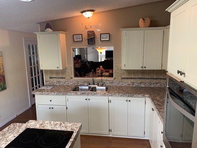 Kitchen Custom Cabinets